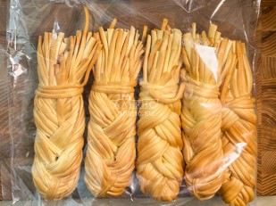 Другие закуски: Сырный продукт ФЕРМЕРСКИЙ коса копченая